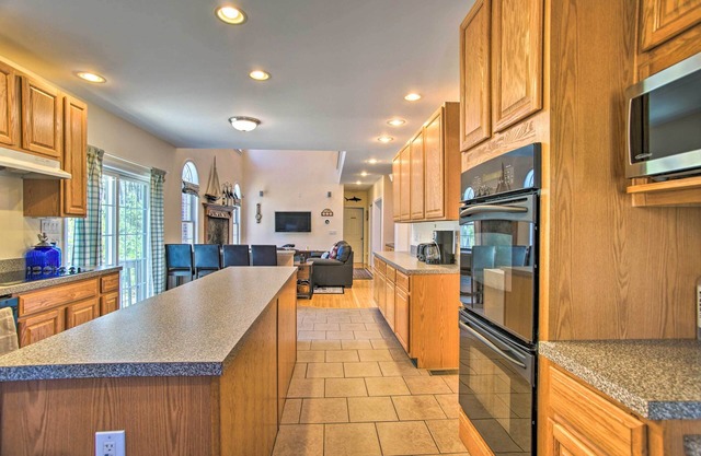 1 Mi to Beach: Home w/Fire Pit & BBQ in Cape Cod!