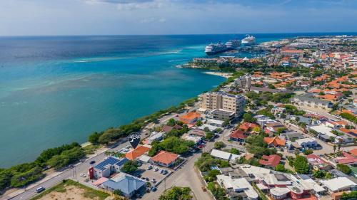 10BR Oceanfront Oasis Villaplaya Bocobay