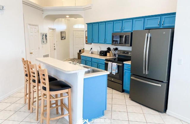 Affordable Luxury Home Near Walt Disney World - Sunshine Villa at Glenbrook Resort, Orlando, Florida