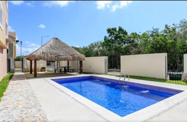 Amplio Departamento a 10 Min de la Playa con Alberca e Internet