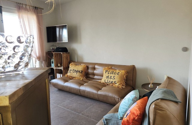 Apartment "Le Topaze" with Sea View, Balcony & Wi-Fi