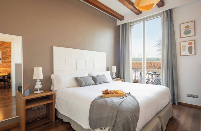 Aspasios Market Balconies