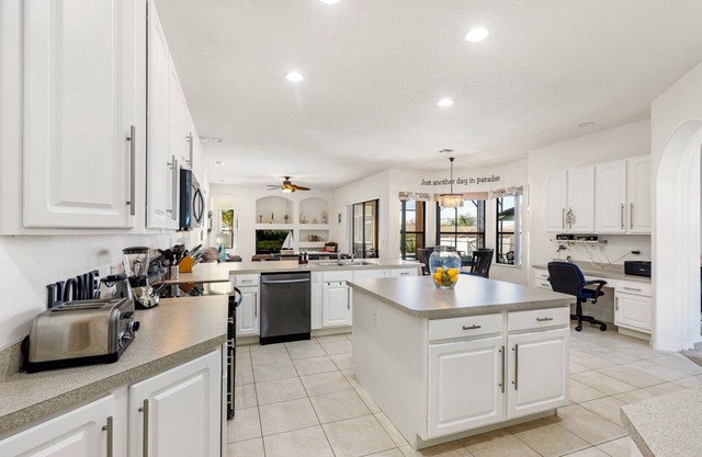 Bahama Sunset 5 Bedrooms