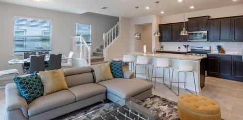 Beautiful 5 Bed Home Away from Home townhouse