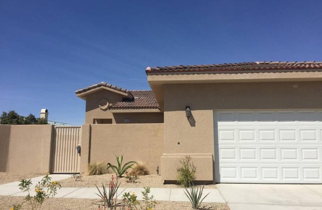 Brand new house with new pool near Palm Springs