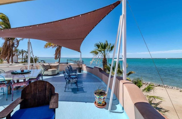 Casa Kootenay Waterfront BnB