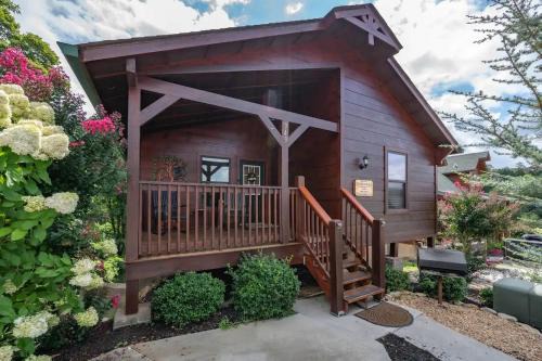 Dollywood, golf in Pigeon Forge close to Gatlinburg, Hot tub