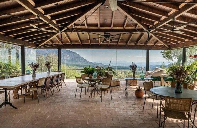 HHBCN Villa El Castell