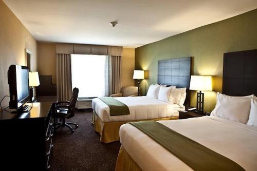 Holiday Inn Express and Suites Dimondale-Lansing