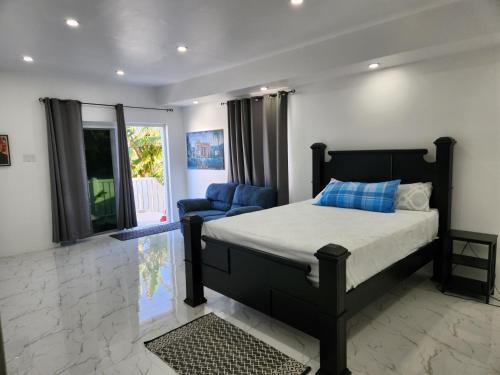 Ideal getaway within Oceanpointe gated community, never shared accommodation