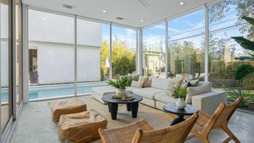 Luxe 6BDR Retreat w Putting Green Game Room Bouldin Collective by AvantStay