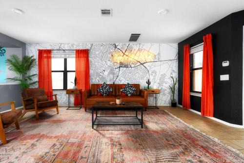 Luxury, Fire Pit Sleeps 15 - Gameroom - Formula 1