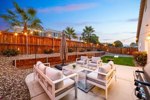 Modern 4BR Coachella Home with Private Backyard & BBQ