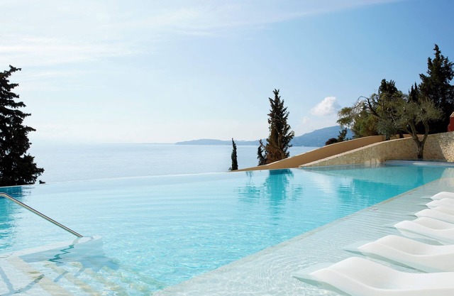 Nido, Mar-Bella Collection