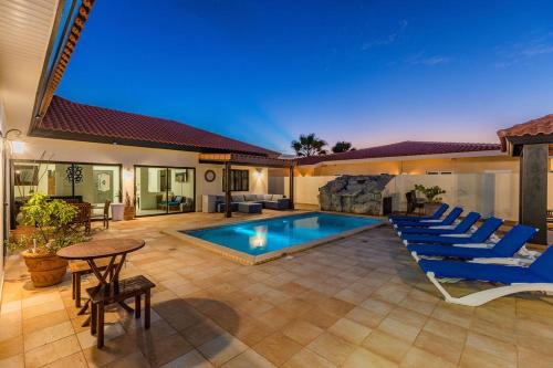 Private Esmeralda Villa