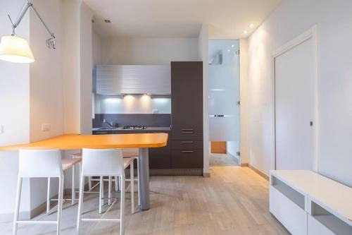 Small & charming 1-BR apt