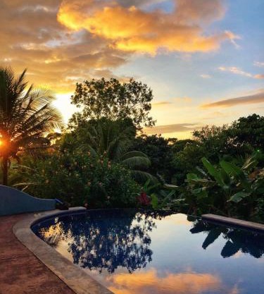 Studio Pilon De Pavones