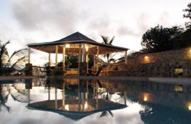 The Carib House 5 Bedrooms And Pool Close To Beach