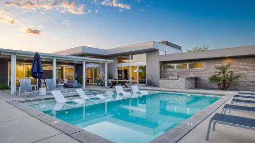 The Polo Villas by AvantStay Modern Oasis Near Empire Polo Club