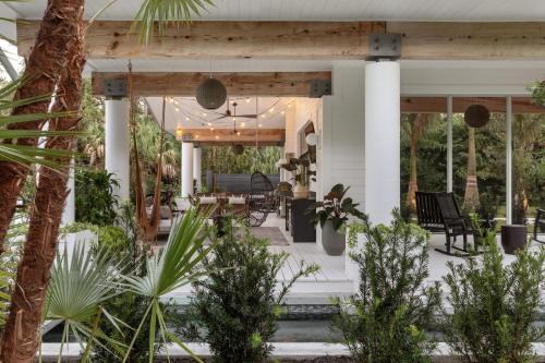 ✰ Time 4 U Estate: Hot tub, Pool, Tennis Court, Ping Pong Fire Pit & More!