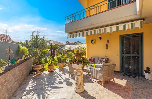 Villa 'Villetta Mare E Monti' with Sea View, Wi-Fi and Air Conditioning