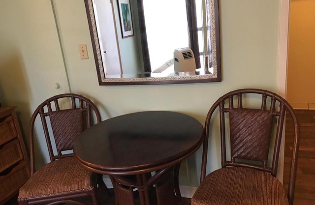 Waikiki Whale Watcher Apts 304A